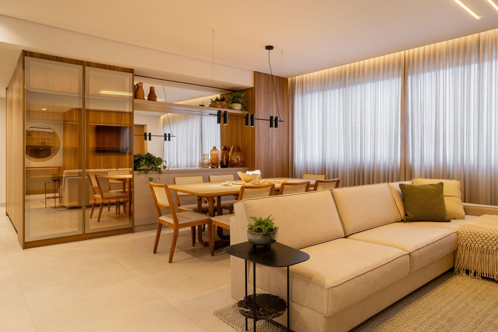 Apartamento projetado por Julia Lage.